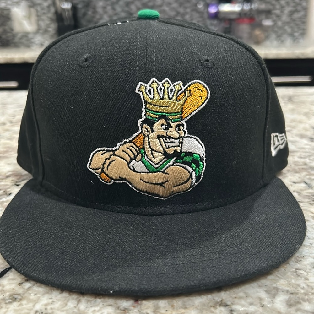 Black fitted new era hat. Clinton lumberjacks team hat.